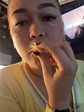 Snapshot of Danielavegax chatting on February 17, 2026, 11:24 pm Danielavegax online show from February 17, 2026, 11:24 pm