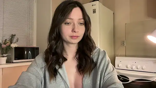  liatris  online show from November 17, 2025, 3:05 pm