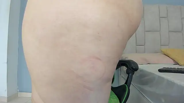 Snapshot of aida_rose_ chatting on January 30, 2025, 6:21 pm aida rose online show from January 30, 2025, 6:21 pm