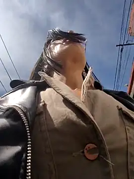 Astrid-- online show from February 4, 2026, 3:18 pm