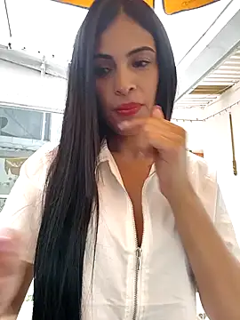 Snapshot of Astrid-- chatting on December 18, 2024, 7:41 pm Astrid-- online show from December 18, 2024, 7:41 pm
