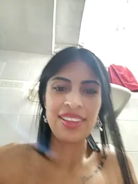 Snapshot of Astrid-- chatting on January 13, 2025, 10:56 pm Astrid-- online show from January 13, 2025, 10:56 pm