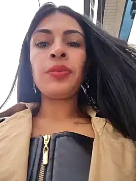 Snapshot of Astrid-- chatting on March 4, 2025, 2:53 pm Astrid-- online show from March 4, 2025, 2:53 pm