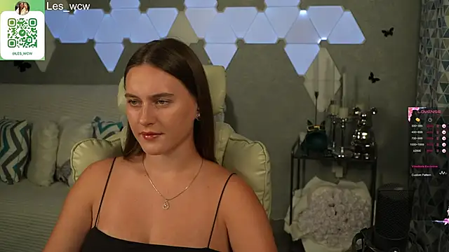 HarleyDeess online show from September 22, 2025, 6:58 pm