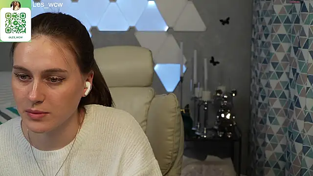 HarleyDeess online show from February 16, 2025, 10:22 pm