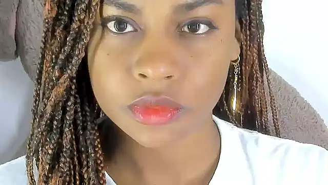 alison-ker3 online show from September 26, 2025, 10:11 am