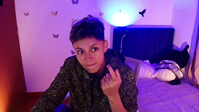 Snapshot of 9_Fernanda_9 chatting on November 25, 2025, 8:03 am 9 Fernanda 9 online show from November 25, 2025, 8:03 am