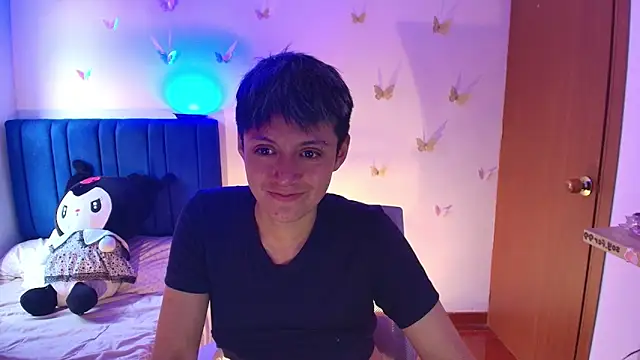 Snapshot of 9_Fernanda_9 chatting on December 18, 2025, 4:44 pm 9 Fernanda 9 online show from December 18, 2025, 4:44 pm