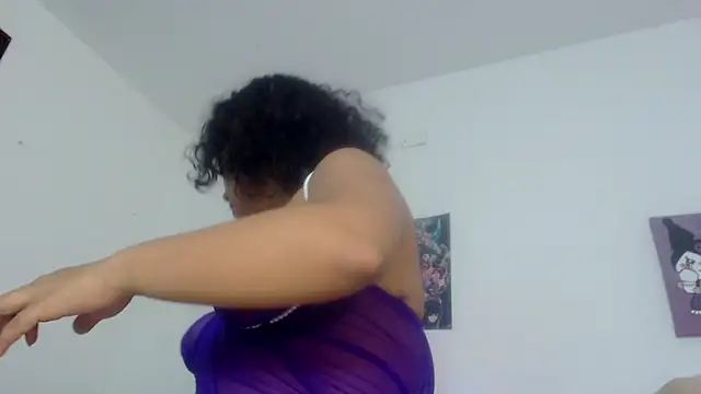 Snapshot of lou_cute chatting on January 28, 2025, 5:00 am lou cute online show from January 28, 2025, 5:00 am