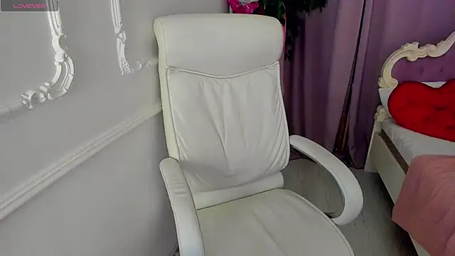 Lily Marlin online show from May 29, 2026, 1:33 am