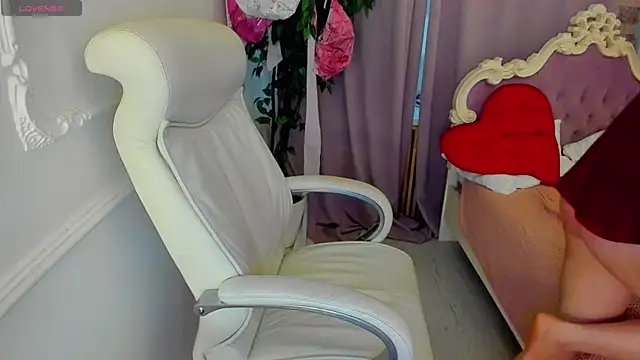 Lily Marlin online show from July 3, 2026, 4:30 am