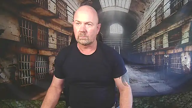 Snapshot of ManlyPrisonGuy chatting on May 13, 2026, 2:24 pm ManlyPrisonGuy online show from May 13, 2026, 2:24 pm
