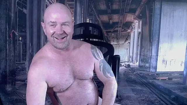 ManlyPrisonGuy online show from November 11, 2025, 12:33 pm