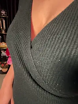 sexy-simmy online show from February 14, 2026, 6:30 pm