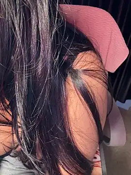sexy-simmy online show from April 28, 2026, 6:45 pm