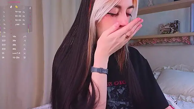 Snapshot of TristaRoht chatting on September 24, 2025, 3:18 pm TristaRoht online show from September 24, 2025, 3:18 pm