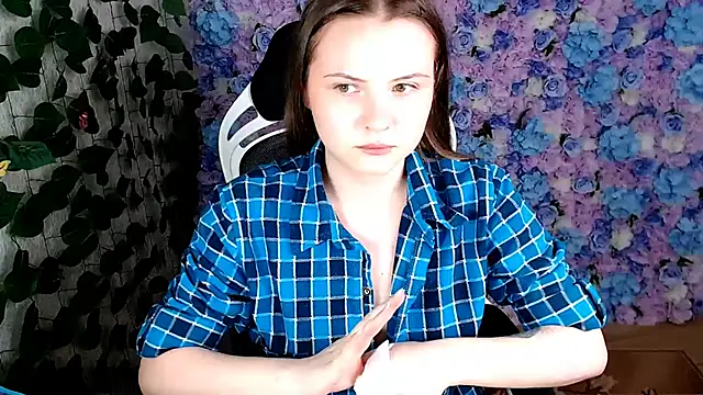 Snapshot of IxxiLiana chatting on September 10, 2025, 5:06 am IxxiLiana online show from September 10, 2025, 5:06 am