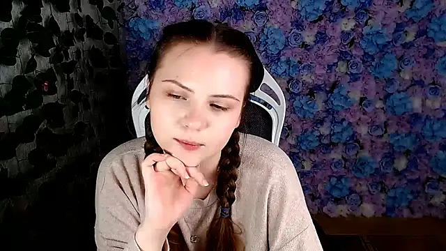 Snapshot of IxxiLiana chatting on September 27, 2025, 5:13 am IxxiLiana online show from September 27, 2025, 5:13 am