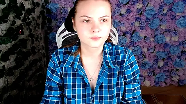 Snapshot of IxxiLiana chatting on October 14, 2025, 5:19 am IxxiLiana online show from October 14, 2025, 5:19 am