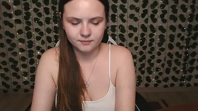 Snapshot of IxxiLiana chatting on March 7, 2025, 8:13 am IxxiLiana online show from March 7, 2025, 8:13 am