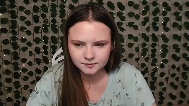 Snapshot of IxxiLiana chatting on February 7, 2025, 7:40 am IxxiLiana online show from February 7, 2025, 7:40 am