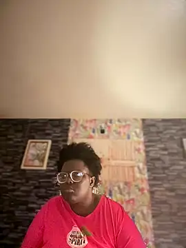 Snapshot of Yagurl__west chatting on November 26, 2025, 3:28 am Yagurl west online show from November 26, 2025, 3:28 am