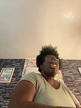 Snapshot of Yagurl__west chatting on November 6, 2025, 8:57 pm Yagurl west online show from November 6, 2025, 8:57 pm