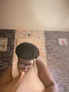 Snapshot of Yagurl__west chatting on November 27, 2025, 4:46 am Yagurl west online show from November 27, 2025, 4:46 am