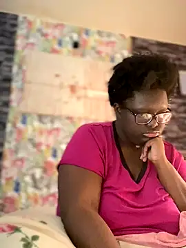 Yagurl  west online show from December 3, 2025, 6:18 pm