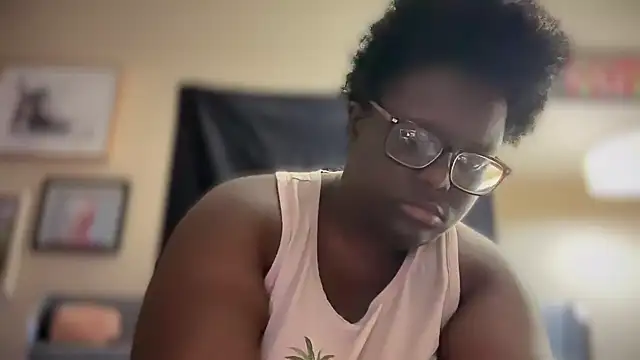 Snapshot of Yagurl__west chatting on March 12, 2025, 2:20 am Yagurl west online show from March 12, 2025, 2:20 am