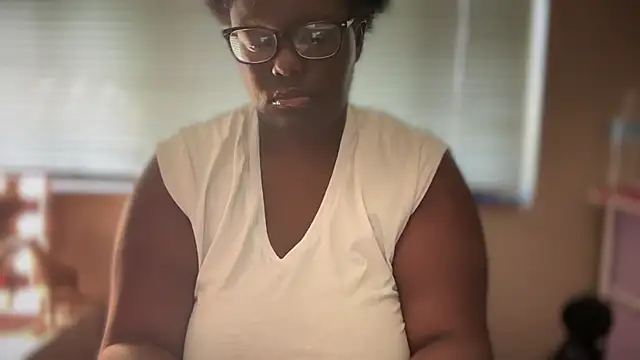 Snapshot of Yagurl__west chatting on March 10, 2025, 7:40 pm Yagurl west online show from March 10, 2025, 7:40 pm