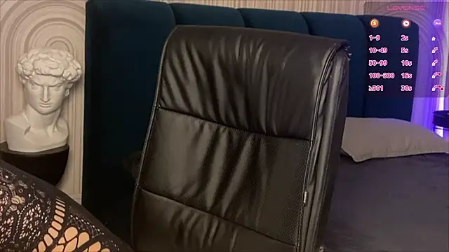 viviann evans online show from October 21, 2025, 1:27 am