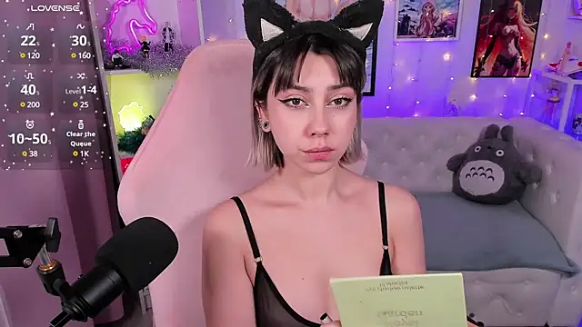 Snapshot of PennyMay chatting on January 12, 2025, 4:31 am PennyMay online show from January 12, 2025, 4:31 am