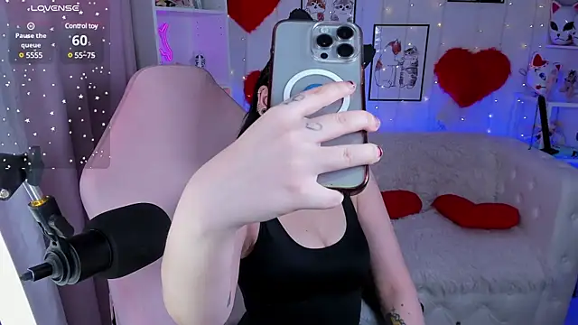 Snapshot of PennyMay chatting on February 11, 2025, 4:44 am PennyMay online show from February 11, 2025, 4:44 am