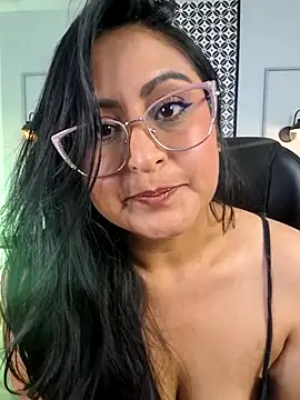 Amber gold  online show from May 7, 2026, 3:44 am