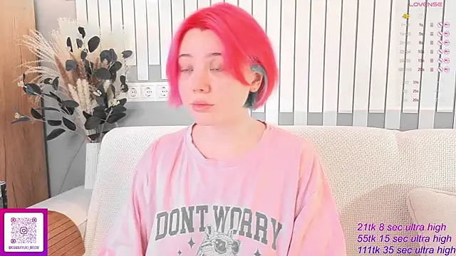   KawaiiYuki   online show from November 9, 2025, 7:23 am