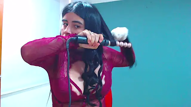 danna- roouss online show from February 6, 2026, 8:16 pm