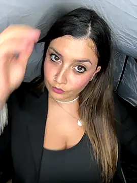 Novababy18 online show from October 13, 2025, 9:38 pm