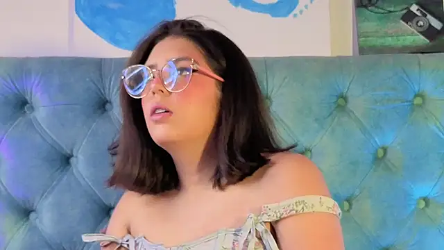 Snapshot of Paola_Lyon_ chatting on January 16, 2026, 7:07 pm Paola Lyon online show from January 16, 2026, 7:07 pm