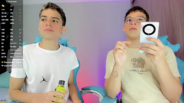 Snapshot of jake_and_joaquin chatting on March 13, 2025, 6:05 am jake and joaquin online show from March 13, 2025, 6:05 am