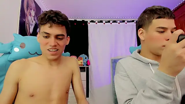 Snapshot of jake_and_joaquin chatting on December 2, 2024, 5:43 am jake and joaquin online show from December 2, 2024, 5:43 am
