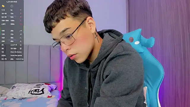 Snapshot of jake_and_joaquin chatting on March 10, 2025, 8:39 am jake and joaquin online show from March 10, 2025, 8:39 am