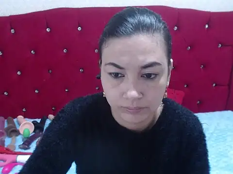 Snapshot of AdaFawxx chatting on November 16, 2025, 3:44 am AdaFawxx online show from November 16, 2025, 3:44 am