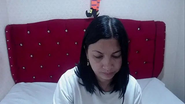 Snapshot of AdaFawxx chatting on October 15, 2025, 3:49 am AdaFawxx online show from October 15, 2025, 3:49 am