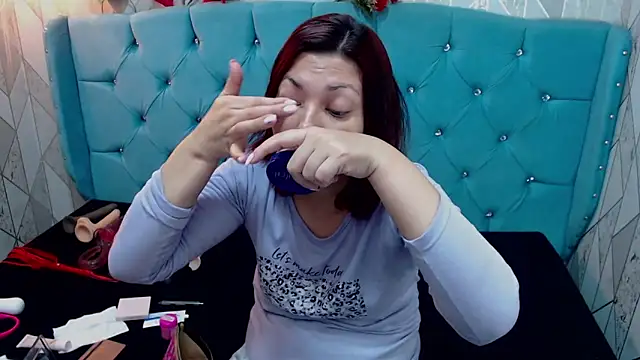 Snapshot of AdaFawxx chatting on March 21, 2025, 2:50 am AdaFawxx online show from March 21, 2025, 2:50 am