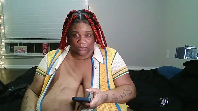 Snapshot of NaughtyHottieBBW chatting on December 16, 2025, 2:16 am NaughtyHottieBBW online show from December 16, 2025, 2:16 am