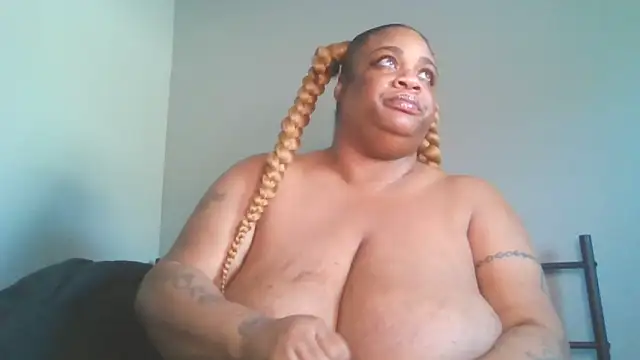 Snapshot of NaughtyHottieBBW chatting on June 4, 2026, 11:31 pm NaughtyHottieBBW online show from June 4, 2026, 11:31 pm
