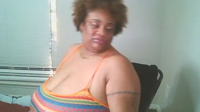 Snapshot of NaughtyHottieBBW chatting on May 31, 2026, 5:35 am NaughtyHottieBBW online show from May 31, 2026, 5:35 am