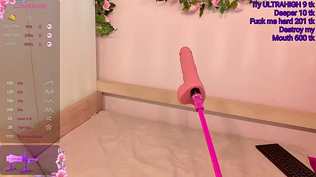 Snapshot of LeonaEviann chatting on February 3, 2026, 2:53 am LeonaEviann online show from February 3, 2026, 2:53 am