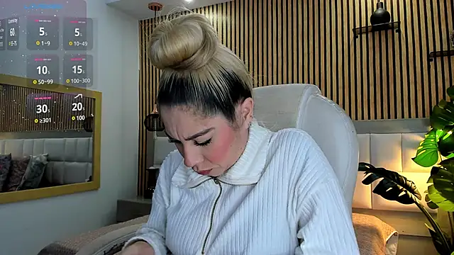 Viktoria Davis online show from December 16, 2024, 9:20 pm